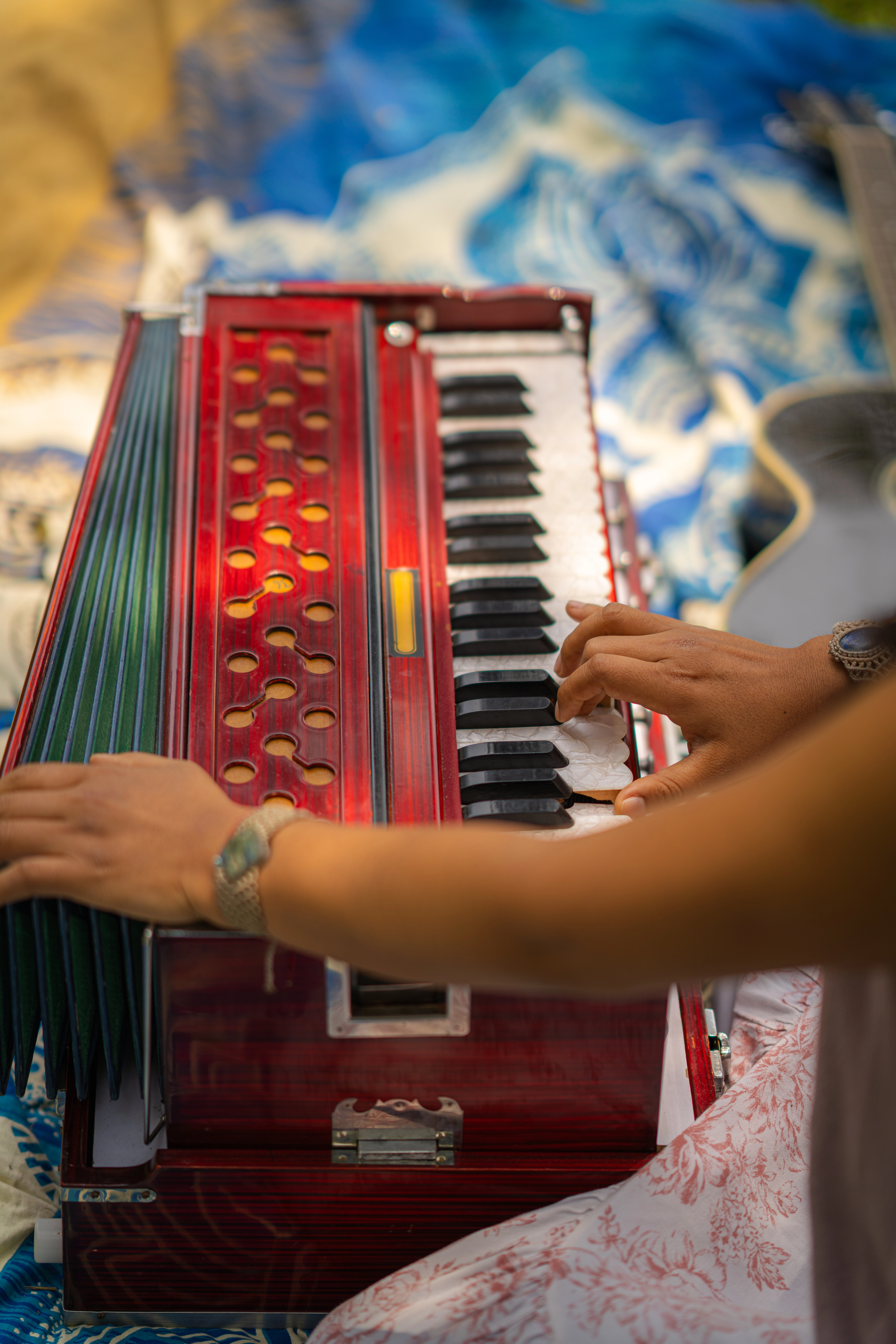 about-harmonium-3